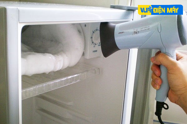 lỗi tủ lạnh sharp đóng tuyết